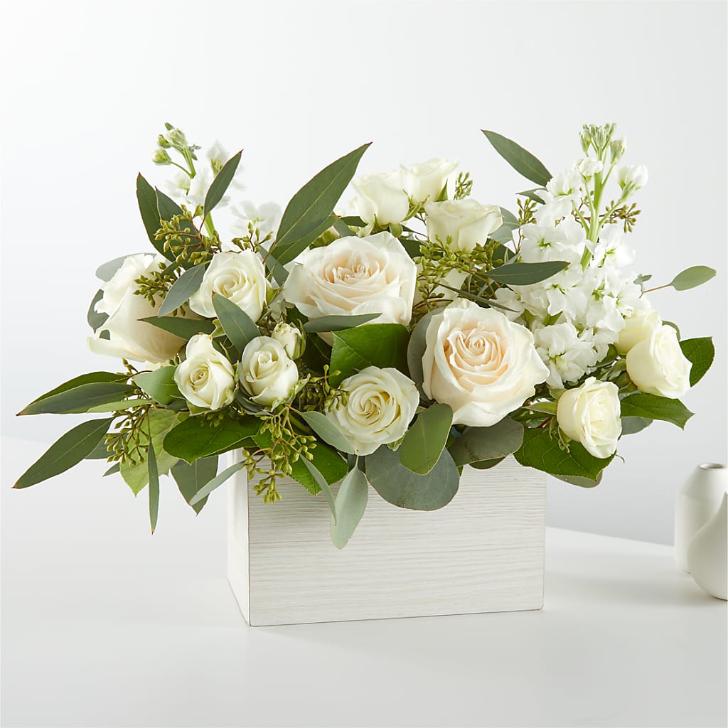 Fresh Linen Box Bouquet – Minish And Potts Llc, Crestwood KY