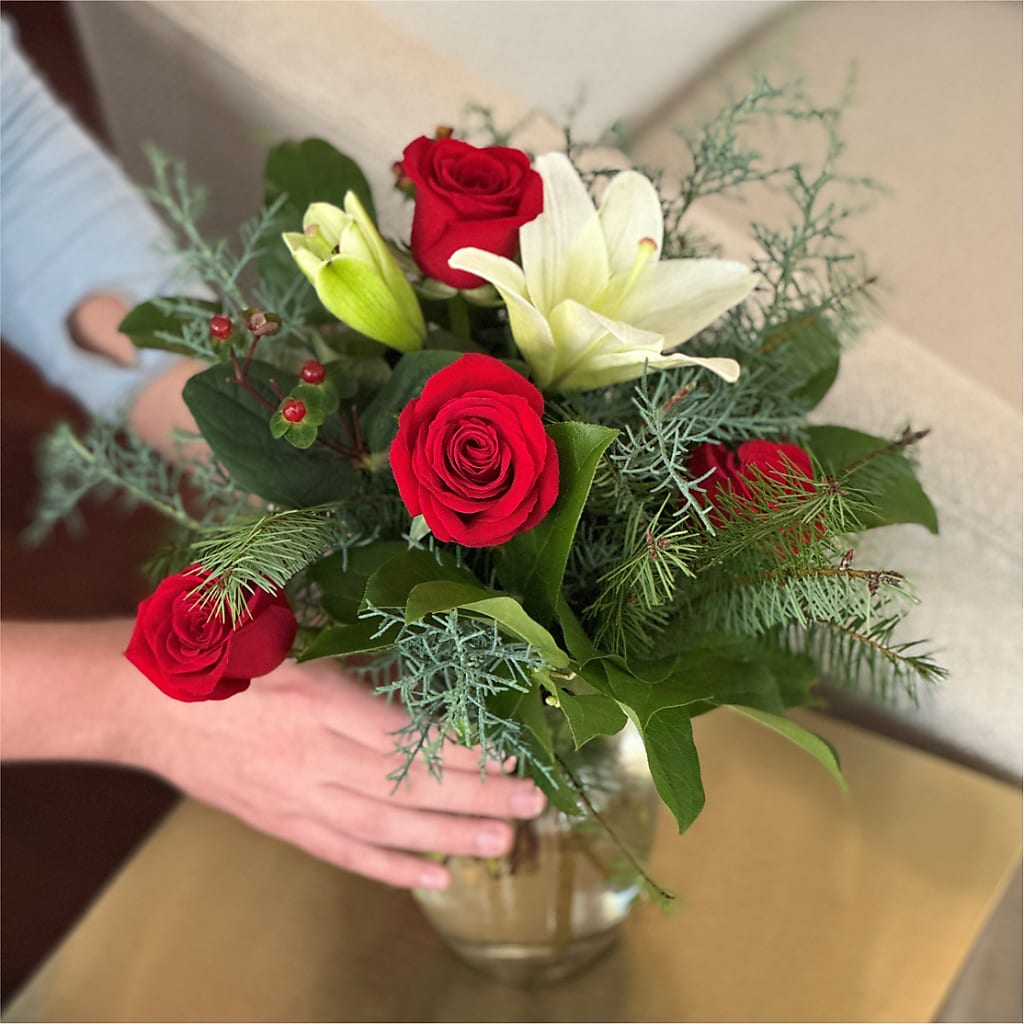 Glittering Lights Bouquet – Minish And Potts Llc, Crestwood KY