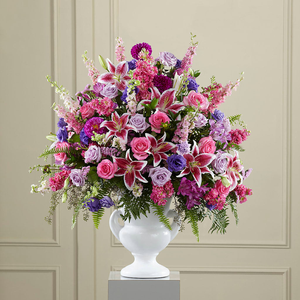 Peaceful Tribute Arrangement – Minish And Potts Llc, Crestwood KY