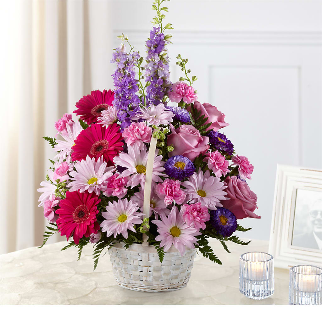 Pastel Peace Basket – Minish And Potts Llc, Crestwood KY