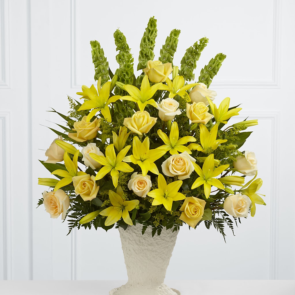 Golden Memories Arrangement – Minish And Potts Llc, Crestwood KY
