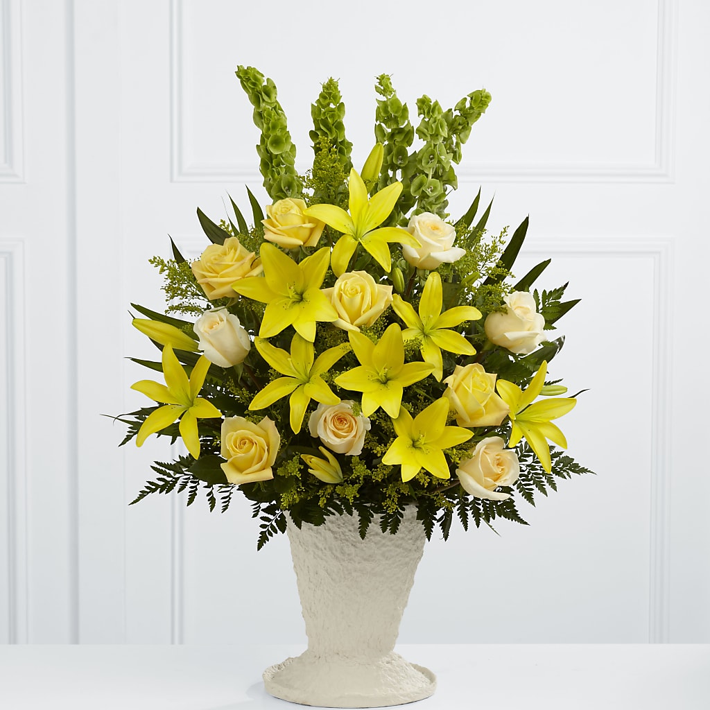 Golden Memories Arrangement – Minish And Potts Llc, Crestwood KY