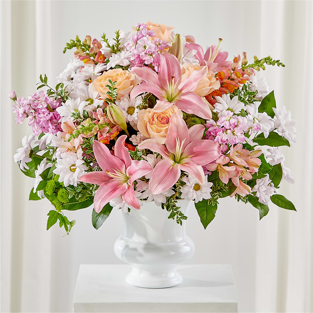 Heartfelt Gesture Urn Arrangement – Minish And Potts Llc, Crestwood KY