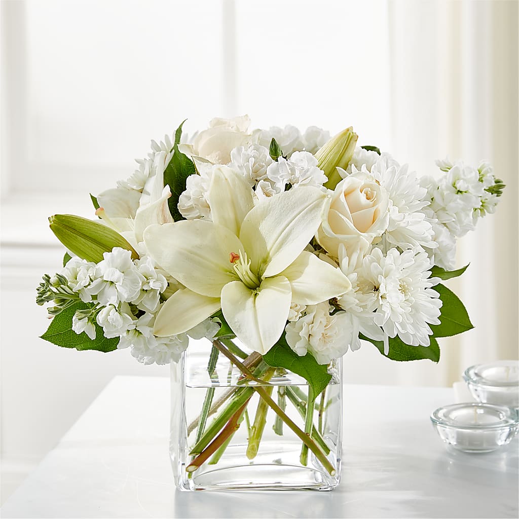 Gentle Breeze Bouquet – Minish And Potts Llc, Crestwood KY