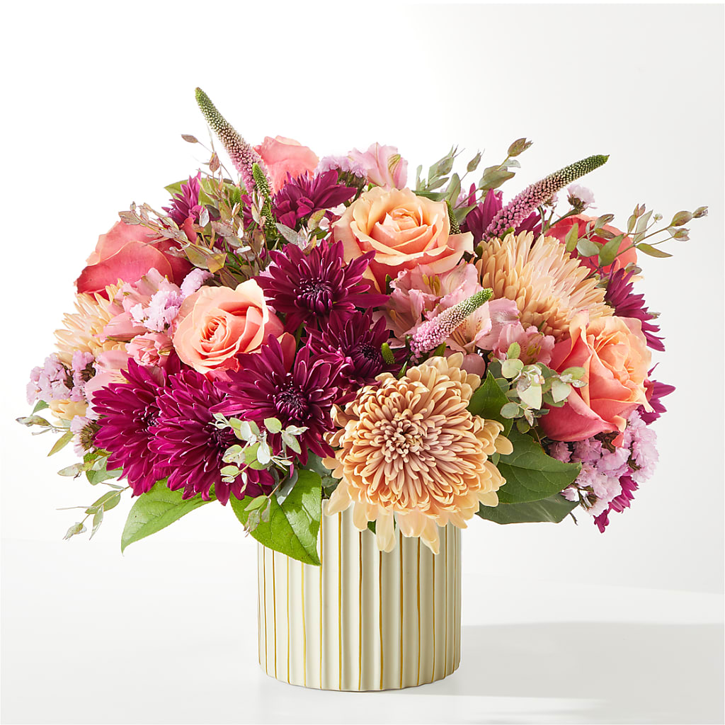 Berry Cobbler Bouquet with Ivory Vase – Minish And Potts Llc, Crestwood KY