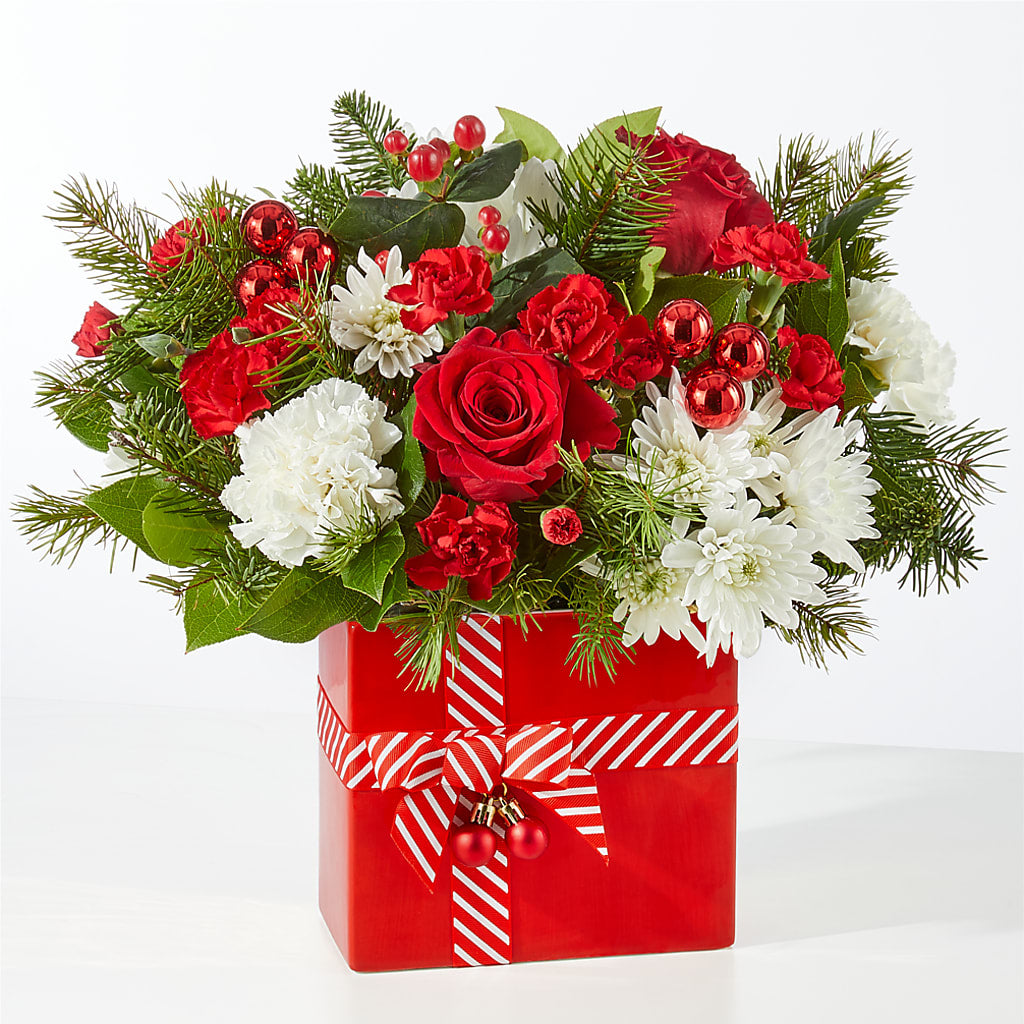 Presents Under the Tree Bouquet –  Minish And Potts Llc, Crestwood KY
