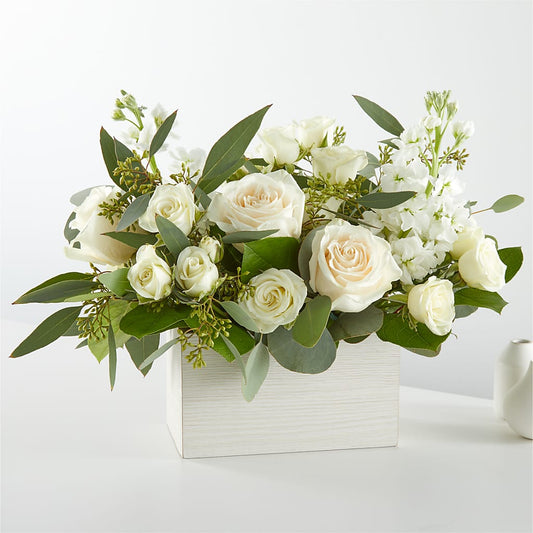 Fresh Linen Box Bouquet –  Minish And Potts Llc, Crestwood KY