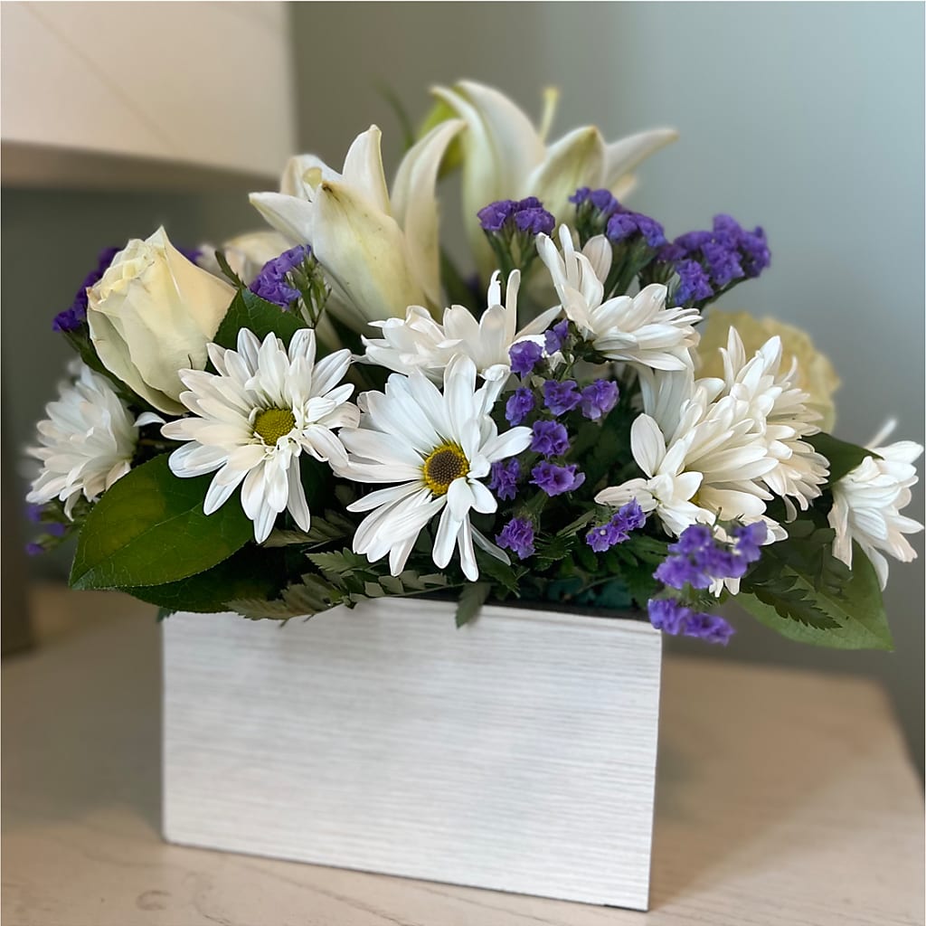 Beyond Blue Box Bouquet –  Minish And Potts Llc, Crestwood KY
