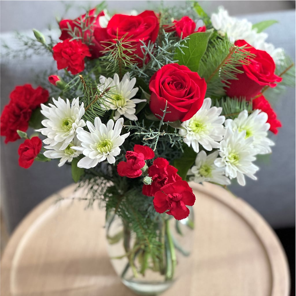 Seasonal Magic Bouquet –  Minish And Potts Llc, Crestwood KY