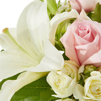 Kindhearted Bouquet –  Minish And Potts Llc, Crestwood KY