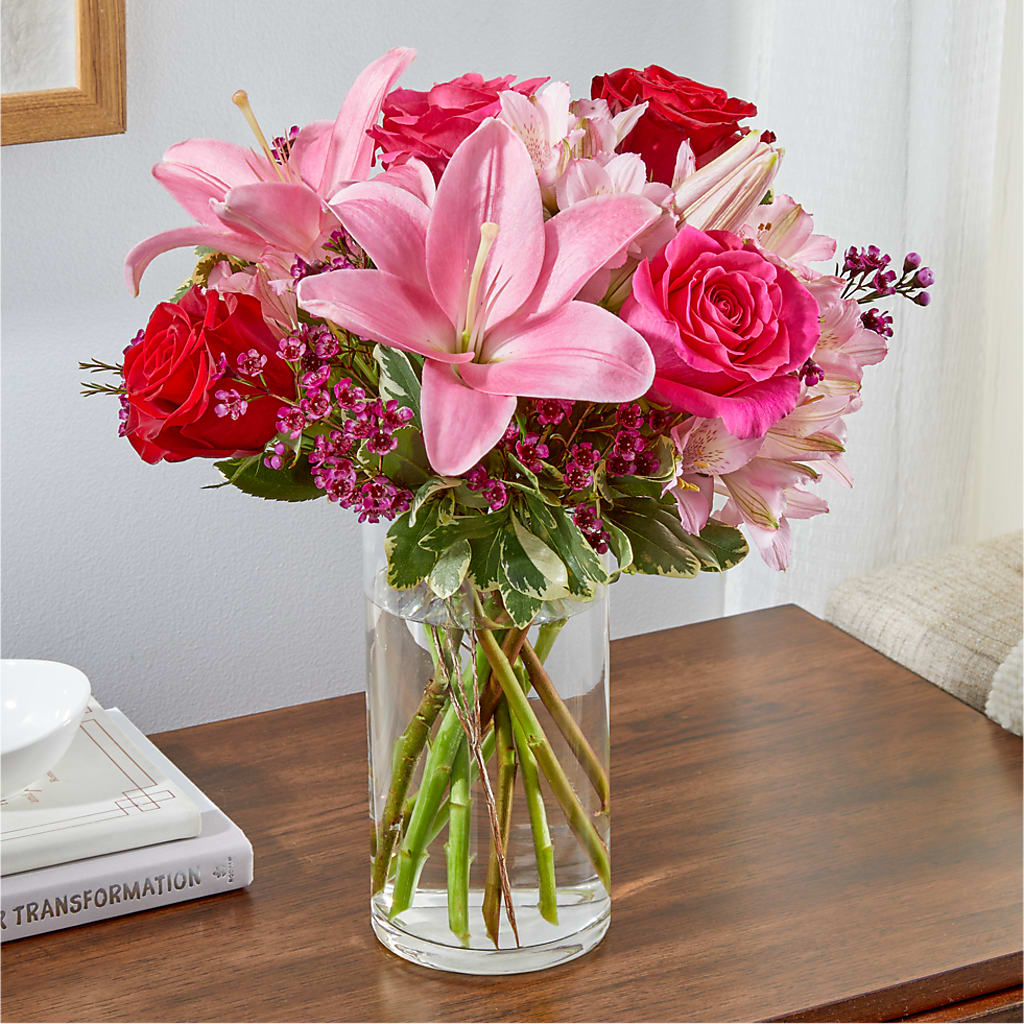 Lucky in Love Bouquet –  Minish And Potts Llc, Crestwood KY