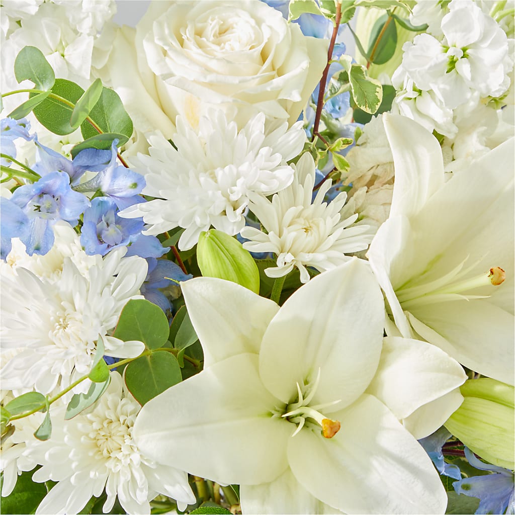 Peace of Mind Bouquet –  Minish And Potts Llc, Crestwood KY