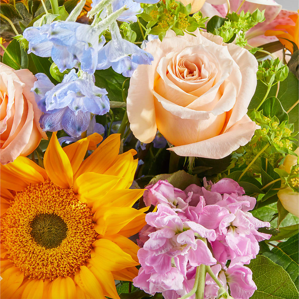 Dreamy Meadows Bouquet –  Minish And Potts Llc, Crestwood KY