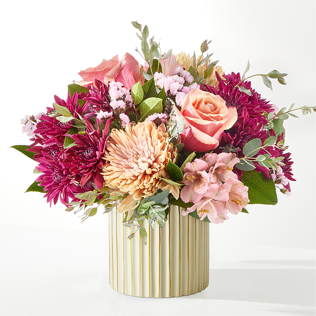 Berry Cobbler Bouquet with Ivory Vase –  Minish And Potts Llc, Crestwood KY