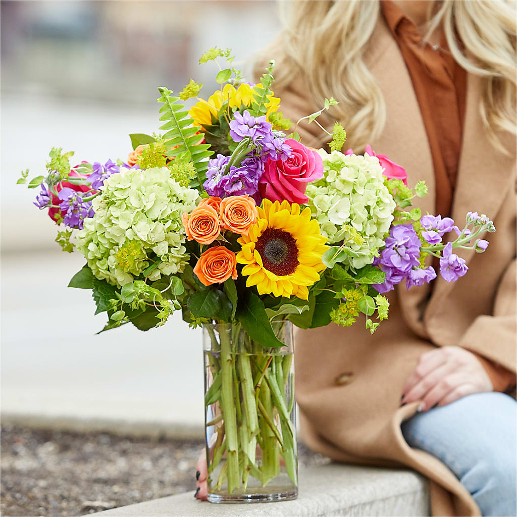Vibrant Greetings Bouquet –  Minish And Potts Llc, Crestwood KY