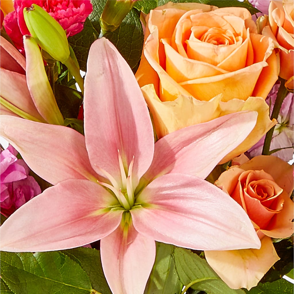 Bisous Bouquet –  Minish And Potts Llc, Crestwood KY