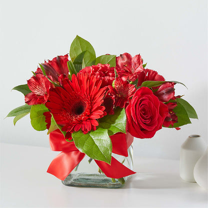 Red Hot Bouquet –  Minish And Potts Llc, Crestwood KY